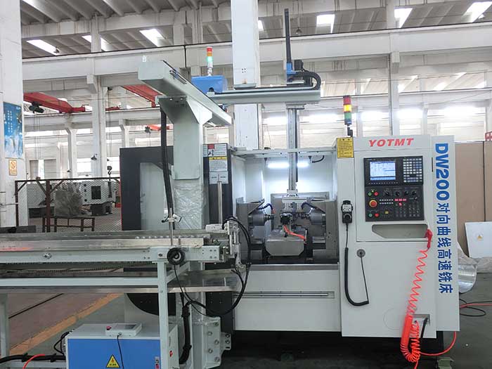 DW200對向曲線高(gao)速銑床工作圖