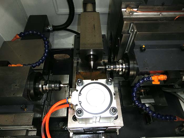 ZY-50數控(kòng)銑鑽攻專用機床(chuang)内部圖